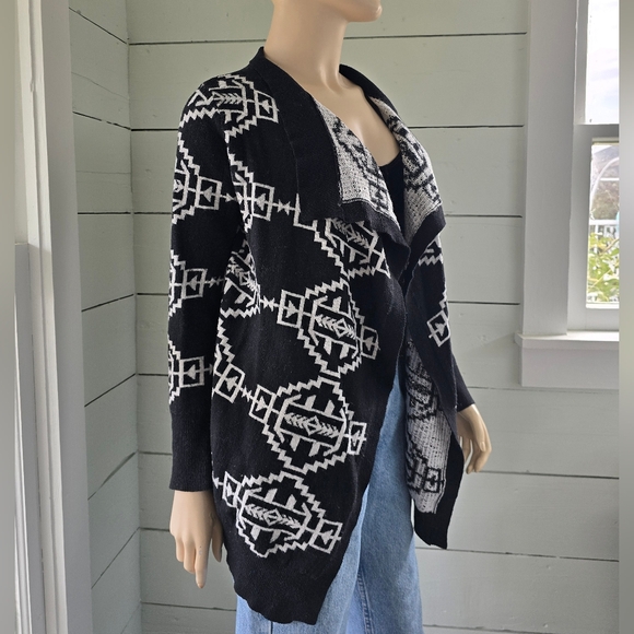 Timing Women's  Black /white Open Front Cardigan Southwestern Knit Design Sz L - Picture 3 of 7